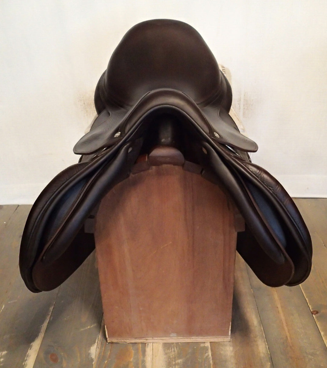 17" Antares Connexion Saddle - Full Buffalo - 2019 - 2N Flaps - 5" dot to dot (976)