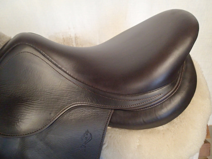 17" Antares Connexion Saddle - Full Buffalo - 2019 - 2N Flaps - 5" dot to dot (976)