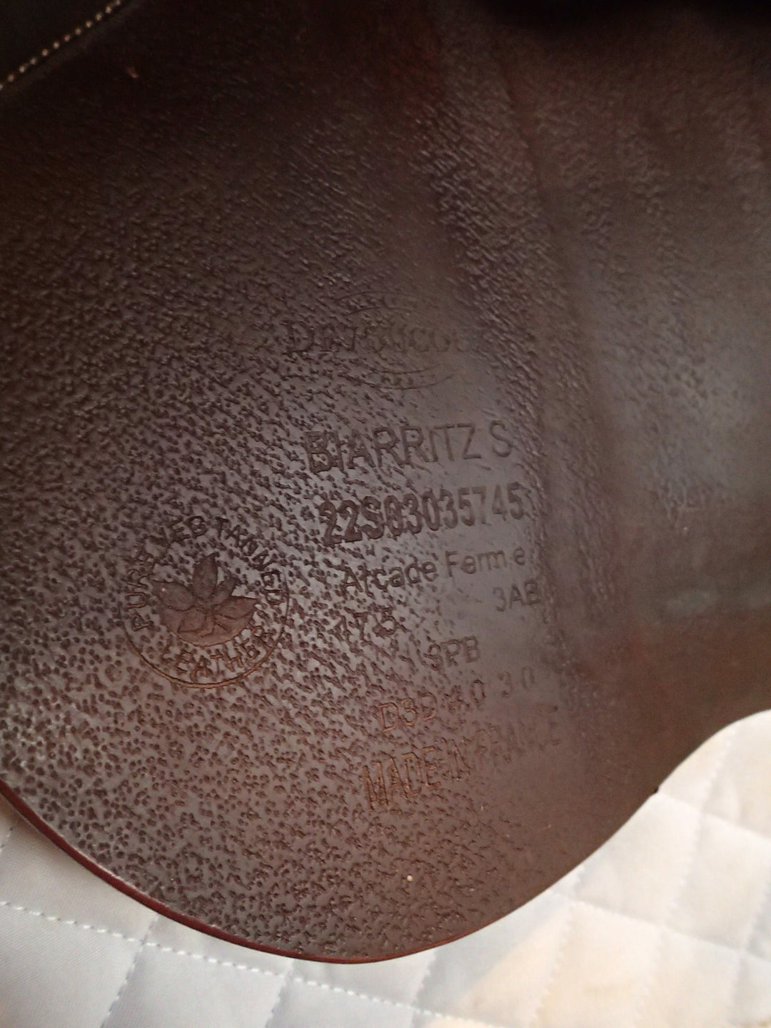 17.5" Devoucoux Biarritz S Saddle - 2022 - 3AB Flaps - 4.5" dot to dot (977)