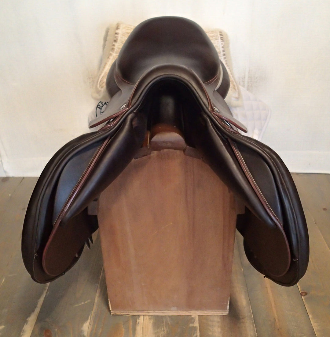 17.5" Devoucoux Biarritz S Saddle - 2022 - 3AB Flaps - 4.5" dot to dot (977)
