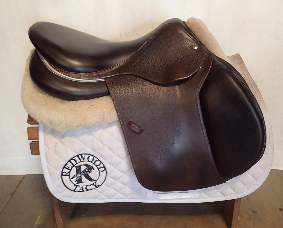 17.5" Devoucoux Biarritz S Saddle - 2022 - 3AB Flaps - 4.5" dot to dot (977)