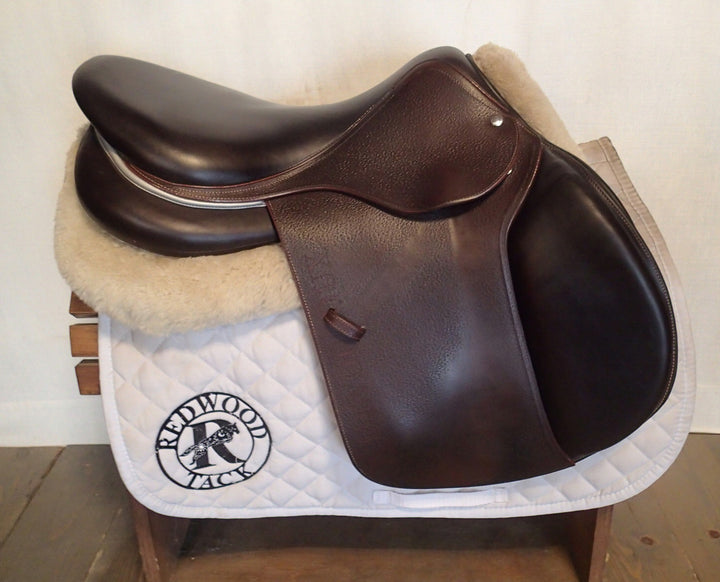 17.5" Devoucoux Biarritz S Saddle - 2022 - 3AB Flaps - 4.5" dot to dot (977)