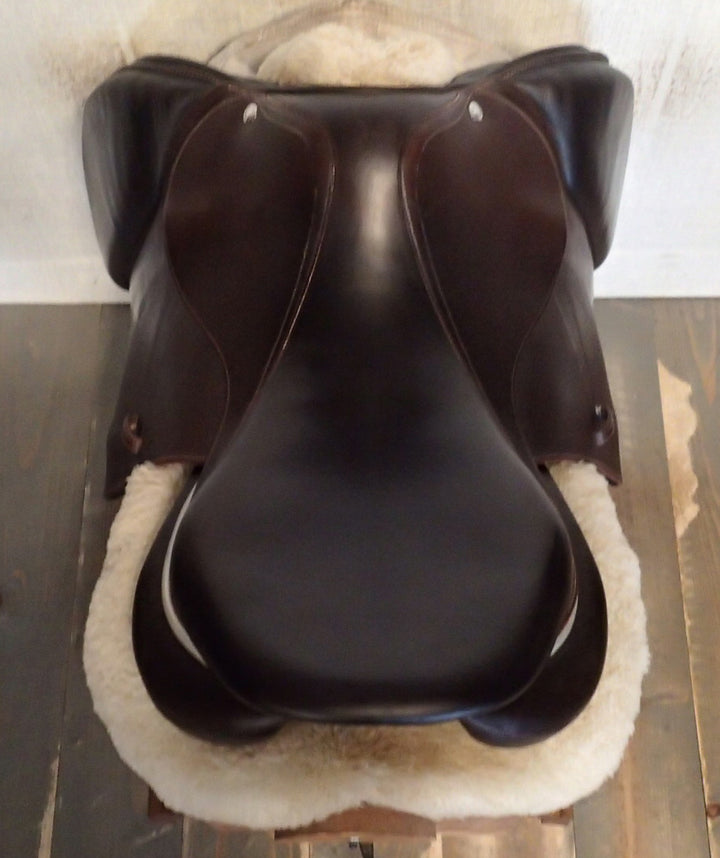 17.5" Devoucoux Biarritz S Saddle - 2022 - 3AB Flaps - 4.5" dot to dot (977)
