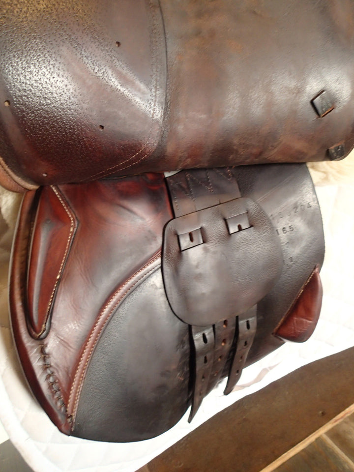 16.5" Beval Artisan Saddle - 2015 - 4.5" dot to dot (981)