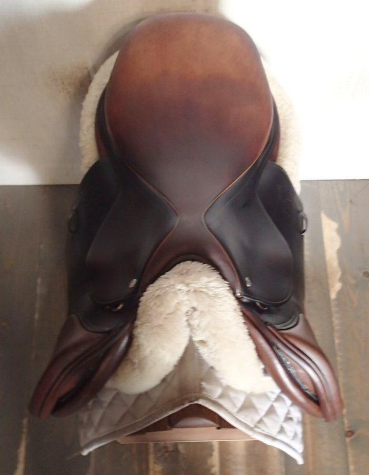 16.5" Beval Artisan Saddle - 2015 - 4.5" dot to dot (981)