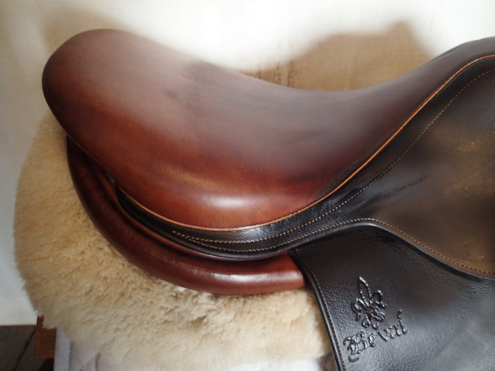16.5" Beval Artisan Saddle - 2015 - 4.5" dot to dot (981)