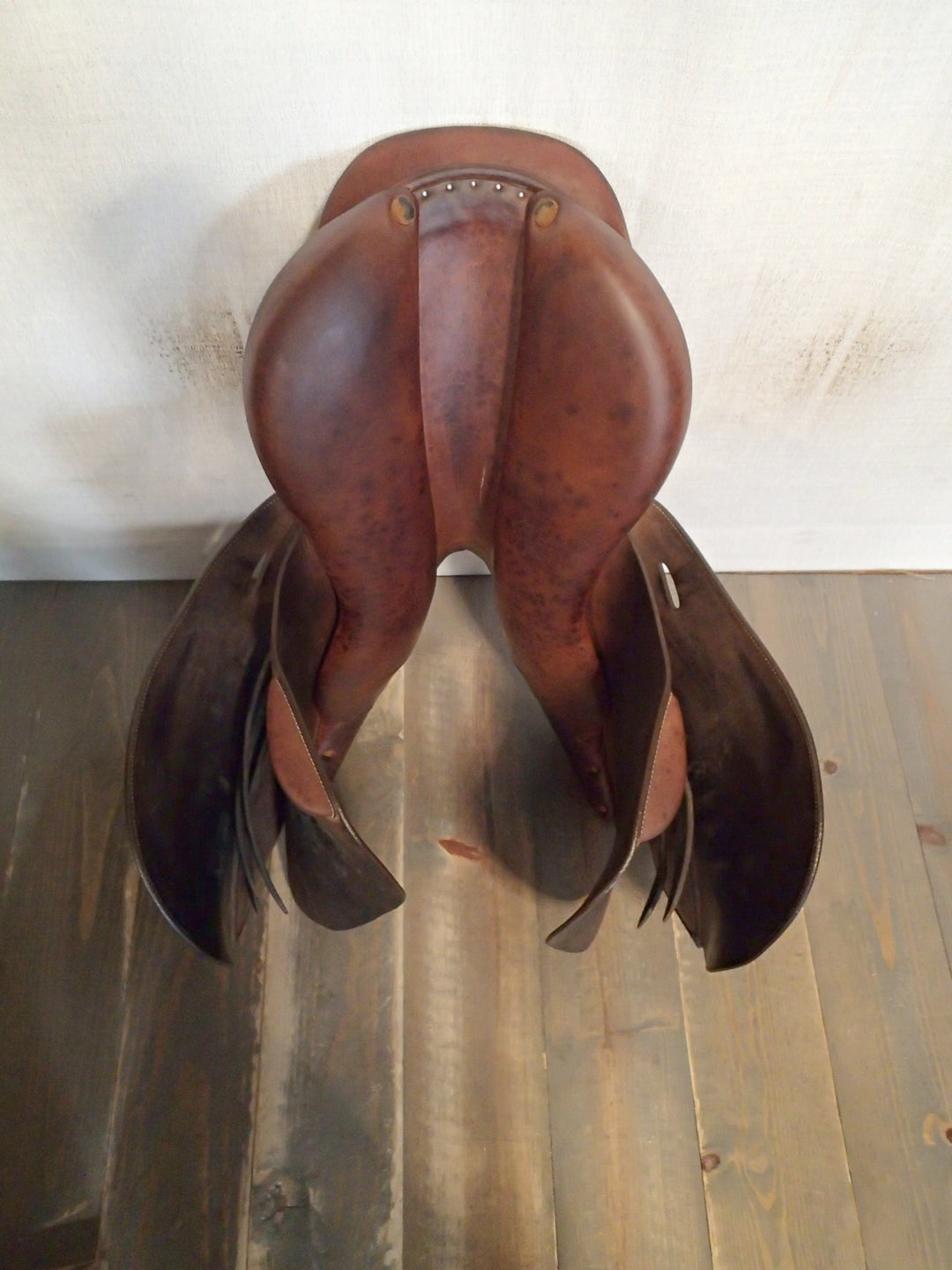 18" Butet Saddle - 2017 - P Seat - 3.25 Flaps - 4" dot to dot (982)