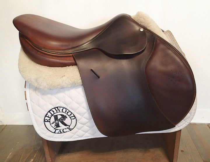 18" Butet Saddle - 2017 - P Seat - 3.25 Flaps - 4" dot to dot (982)