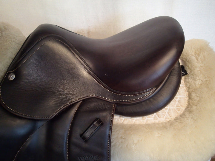 13.5" Voltaire Welli Saddle - Full Buffalo - 2016 - 000 Flaps - 4.75" dot to dot - FIN Panels