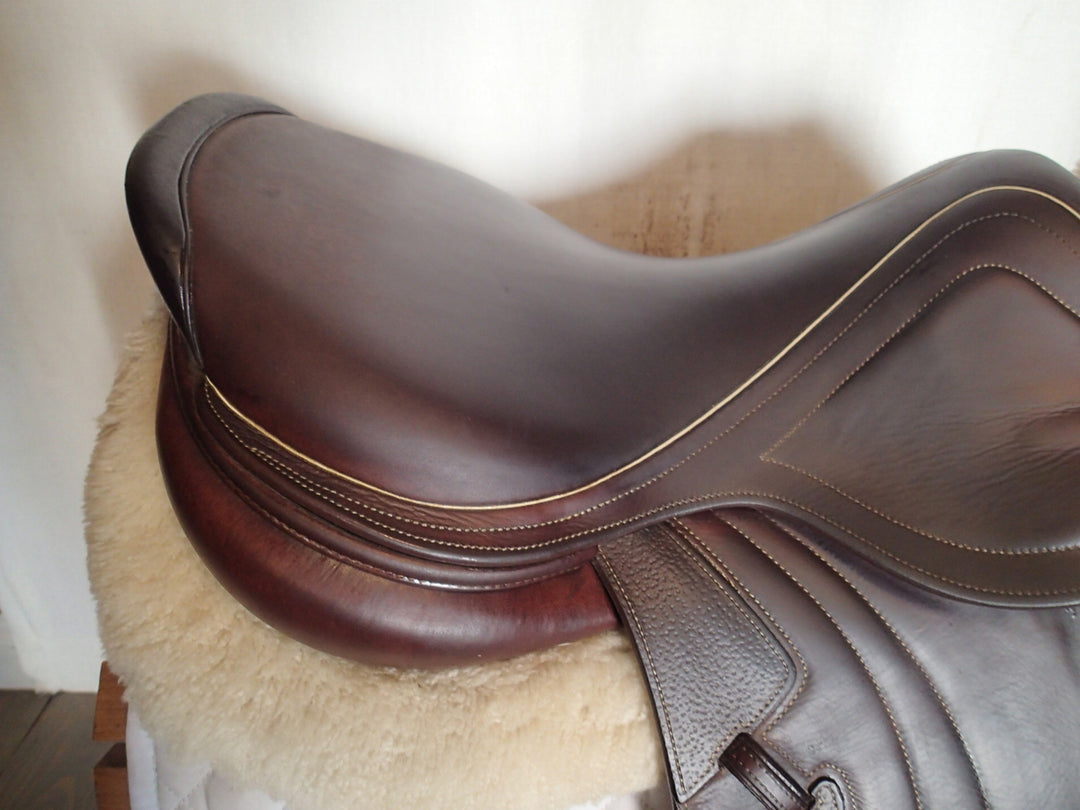 17.5" CWD Mademoiselle 2Gs Saddle - Full Buffalo - 2017 - 2L Flaps - SE32 - 4.5" dot to dot - Pro Panels (986)