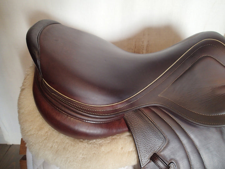 17.5" CWD Mademoiselle 2Gs Saddle - Full Buffalo - 2017 - 2L Flaps - SE32 - 4.5" dot to dot - Pro Panels (986)