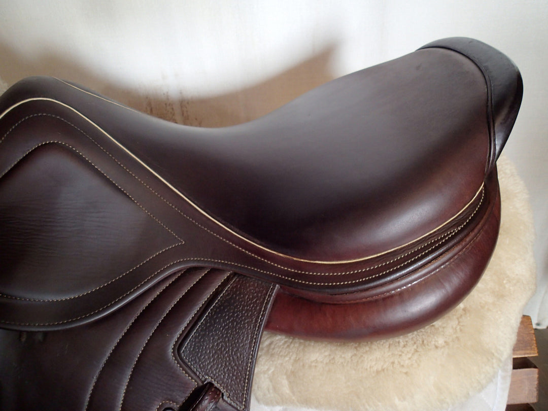 17.5" CWD Mademoiselle 2Gs Saddle - Full Buffalo - 2017 - 2L Flaps - SE32 - 4.5" dot to dot - Pro Panels (986)