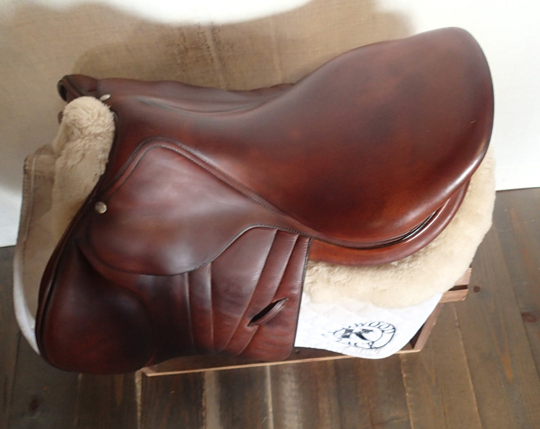 18" Butet Premium Saddle - Full Calfskin - 2015 - C Seat - 2.25 Flaps - 4.75" dot to dot (989)