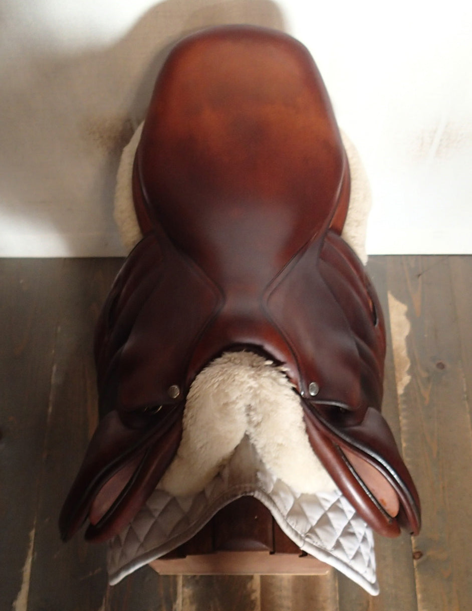 18" Butet Premium Saddle - Full Calfskin - 2015 - C Seat - 2.25 Flaps - 4.75" dot to dot (989)