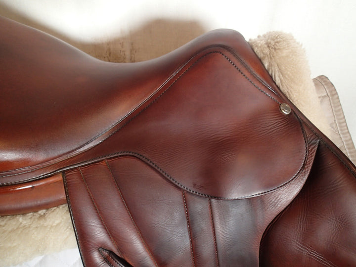 18" Butet Premium Saddle - Full Calfskin - 2015 - C Seat - 2.25 Flaps - 4.75" dot to dot (989)