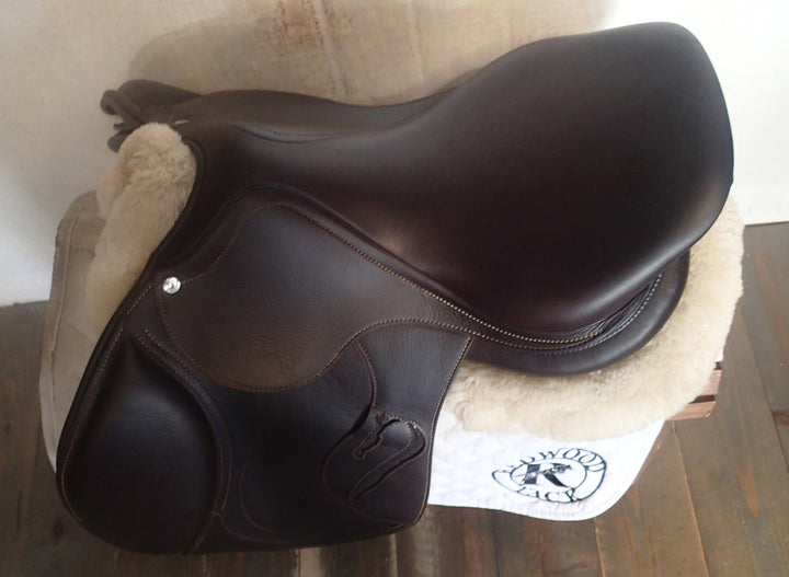 17" Antares Evolution Saddle - Full Buffalo - 2023 - 2NB Flaps - 4.5" dot to dot (990)