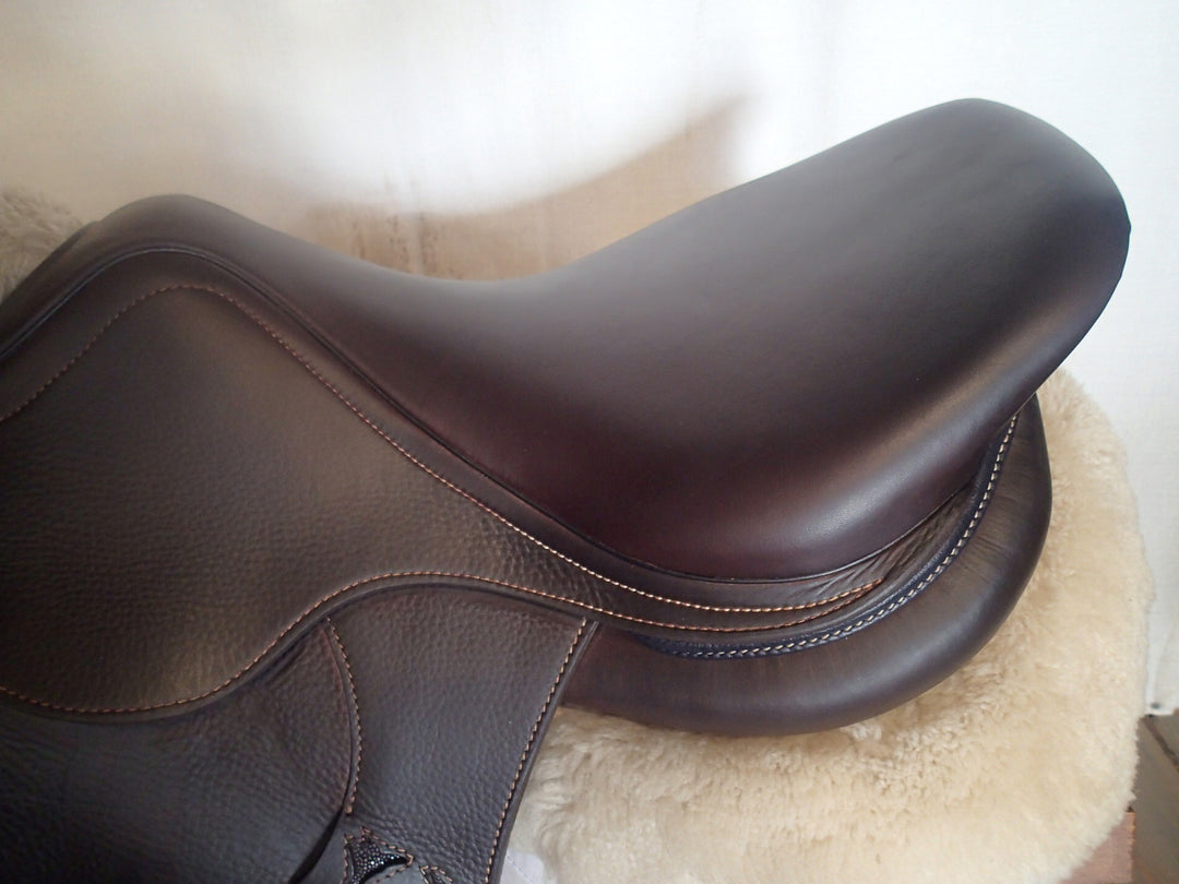 17" Antares Evolution Saddle - Full Buffalo - 2023 - 2NB Flaps - 4.5" dot to dot (990)