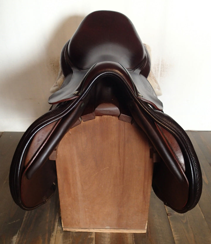 18" Devoucoux Oldara Saddle - Full Buffalo - 2013 - 4AA Flaps - 4.75" dot to dot (994)