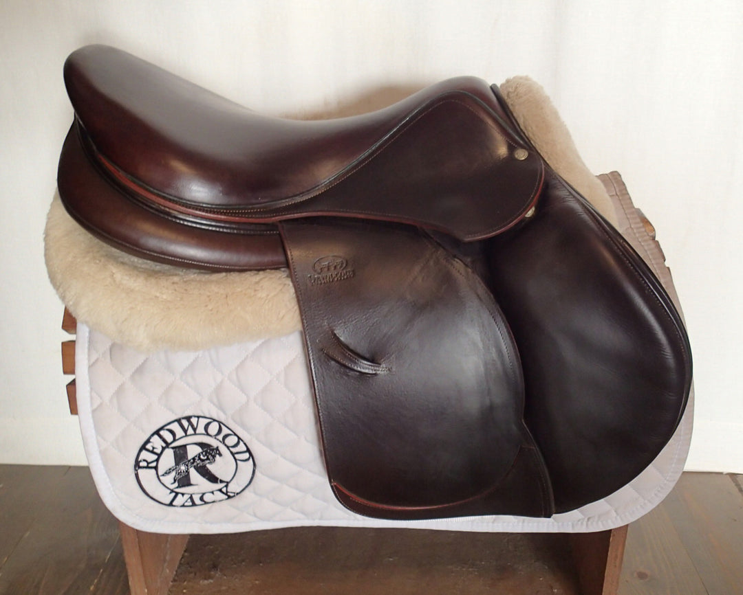 18" Devoucoux Oldara Saddle - Full Buffalo - 2013 - 4AA Flaps - 4.75" dot to dot (994)