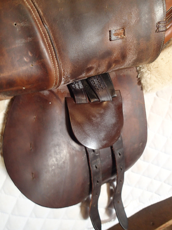 14.5" Beval LTD Junior / Pony Saddle - 4.5" dot to dot (996)