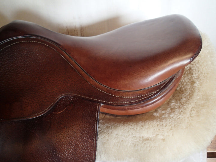 14.5" Beval LTD Junior / Pony Saddle - 4.5" dot to dot (996)