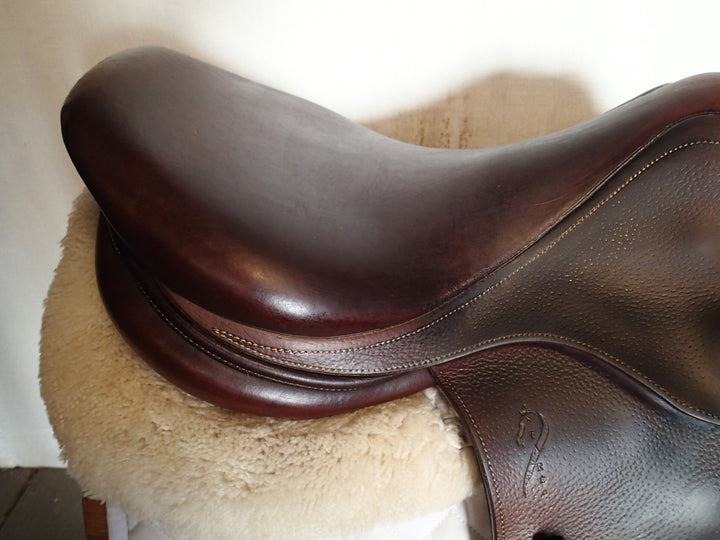 17.5" Antares Classique Saddle - 2017 - 3A Flaps - 4.75" dot to dot (997)