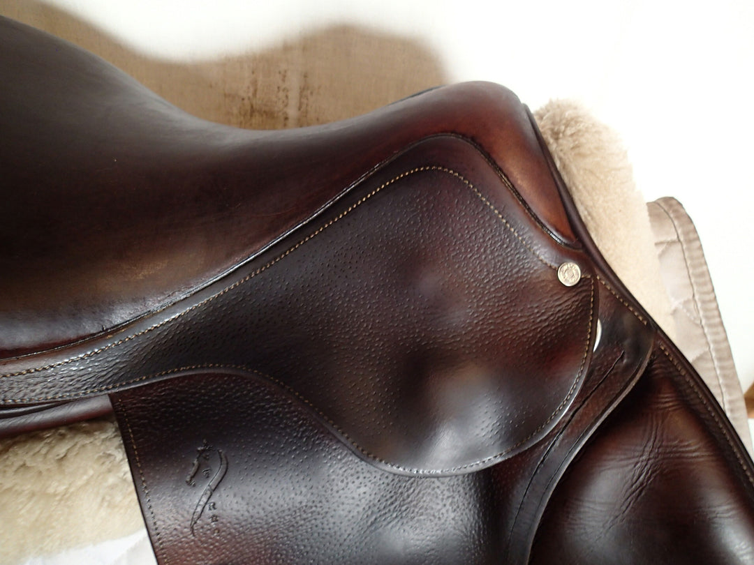 17.5" Antares Classique Saddle - 2017 - 3A Flaps - 4.75" dot to dot (997)