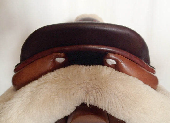 17" Luc Childeric Model M Saddle - 2008 - 4.5" dot to dot (998)