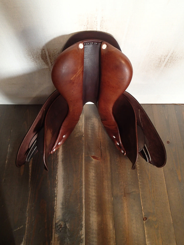 17" Luc Childeric Model M Saddle - 2008 - 4.5" dot to dot (998)