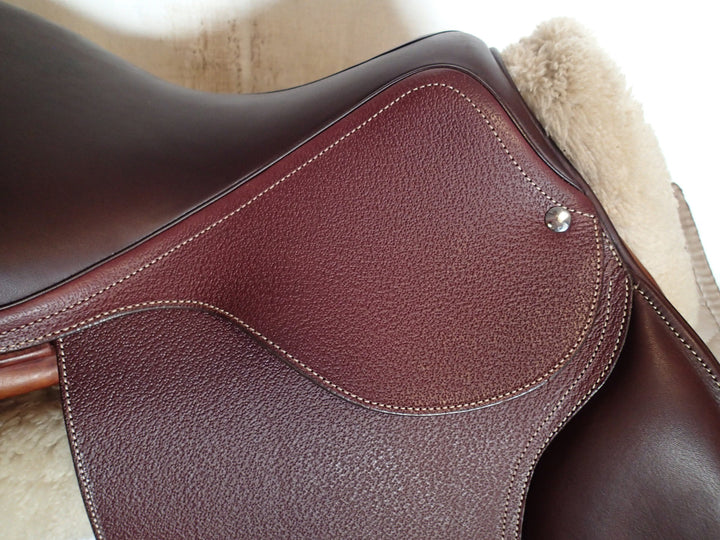 17" Luc Childeric Model M Saddle - 2008 - 4.5" dot to dot (998)