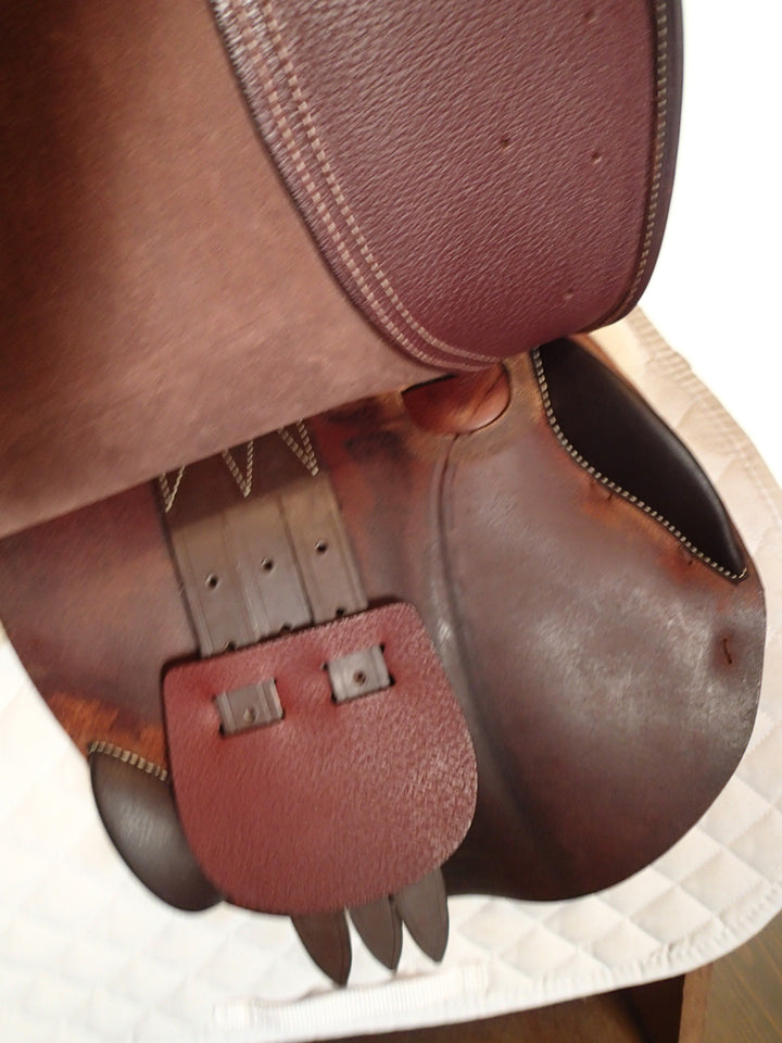 17" Luc Childeric Model M Saddle - 2008 - 4.5" dot to dot (998)