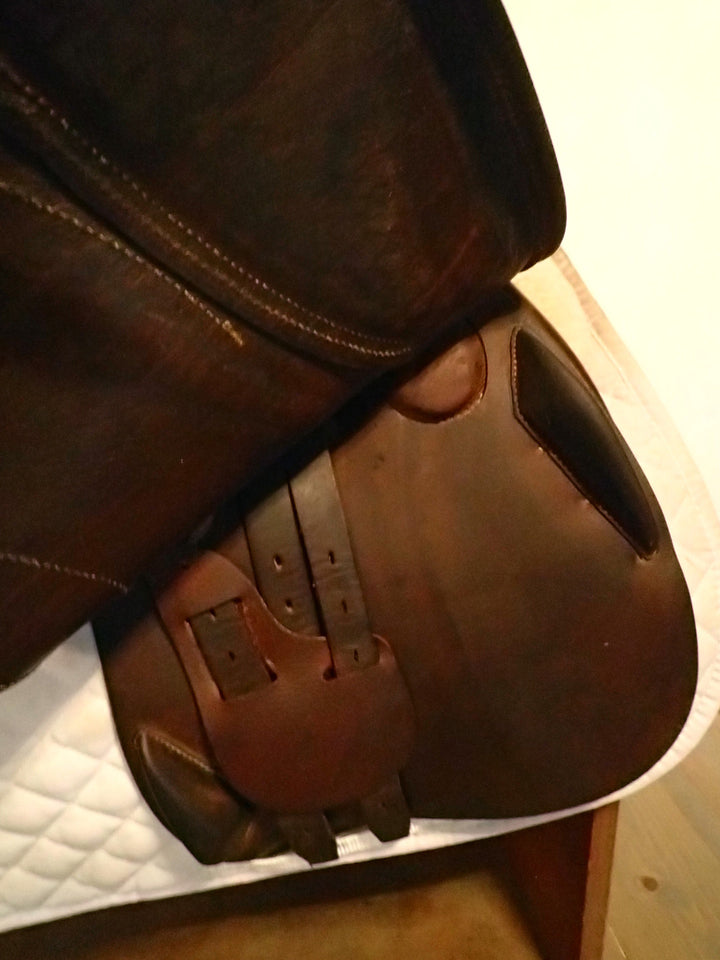 17" Antares Evolution Saddle - Full Buffalo - 2023 - 3DB Flaps - 4.75" dot to dot (999)