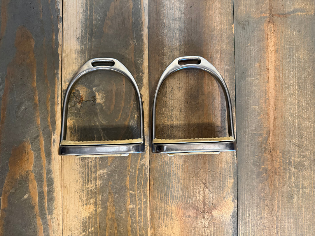 Fillis Stirrup Irons - 4.25"