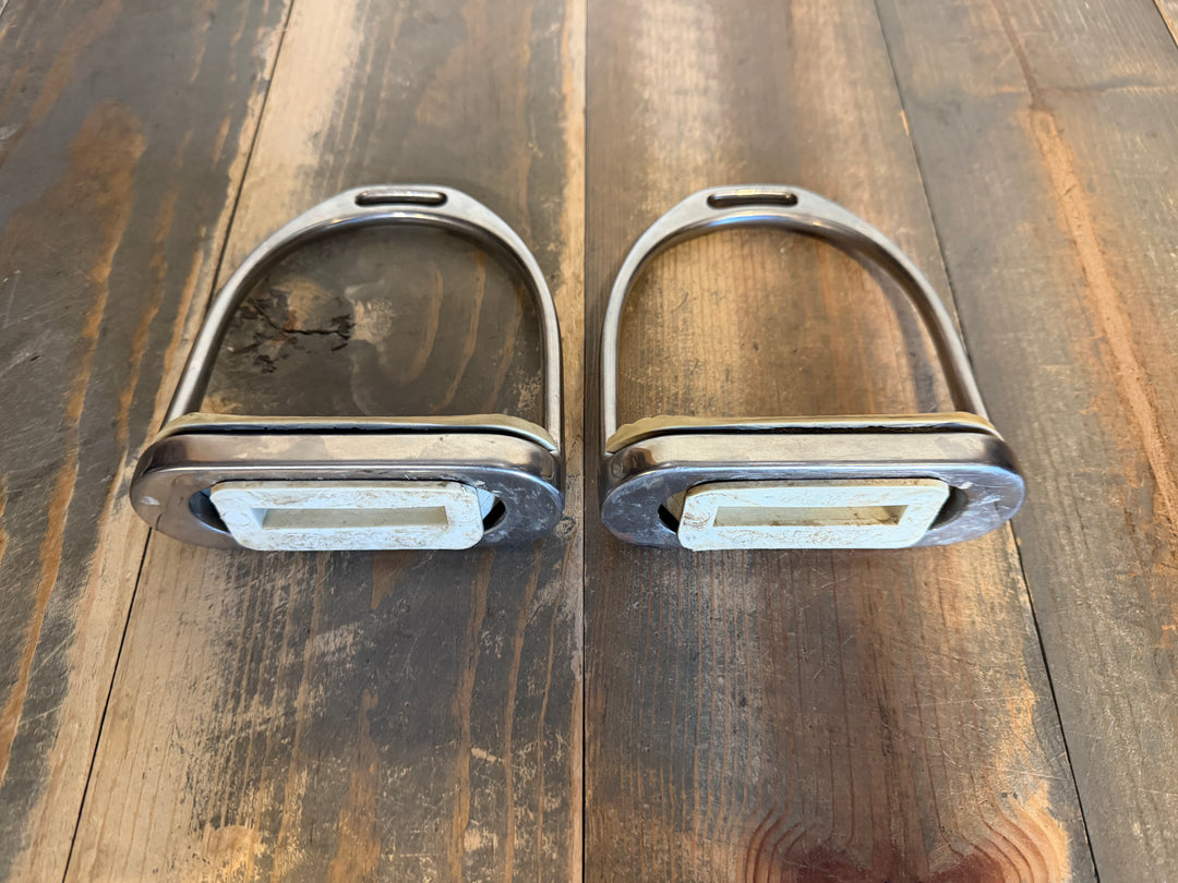 Fillis Stirrup Irons - 4.25"