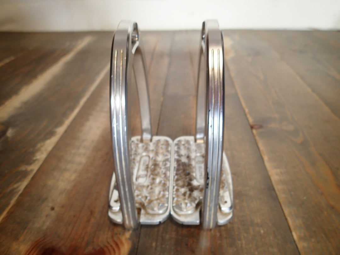 Tech Widebed Sloped Stirrup Irons