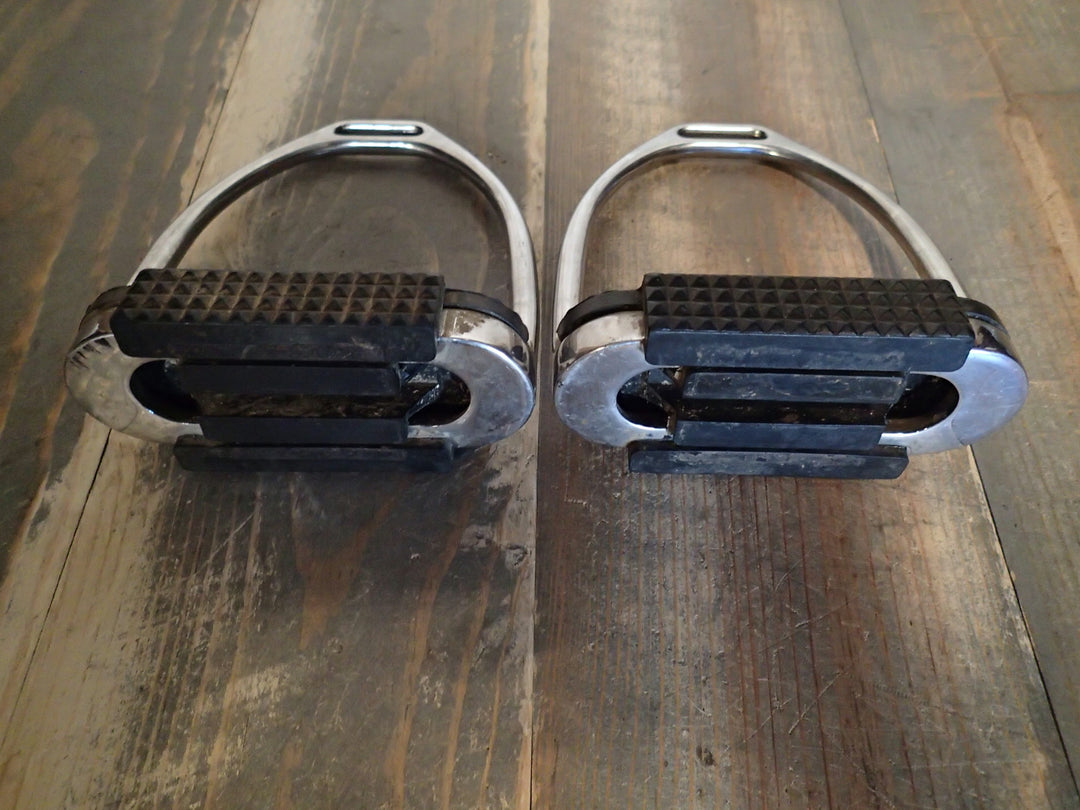 Fillis Stirrup Irons - 4.5"