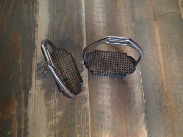 Fillis Stirrup Irons - 4.5"
