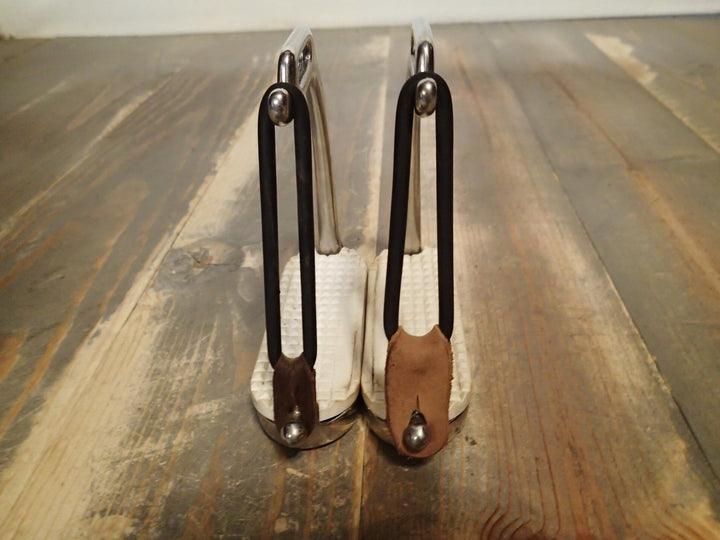 Peacock Safety Fillis Stirrup Irons - 4.25"