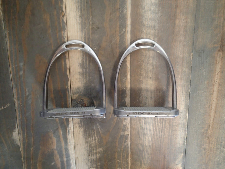 MDC Hunter Classic Stirrup Irons - 4.75"
