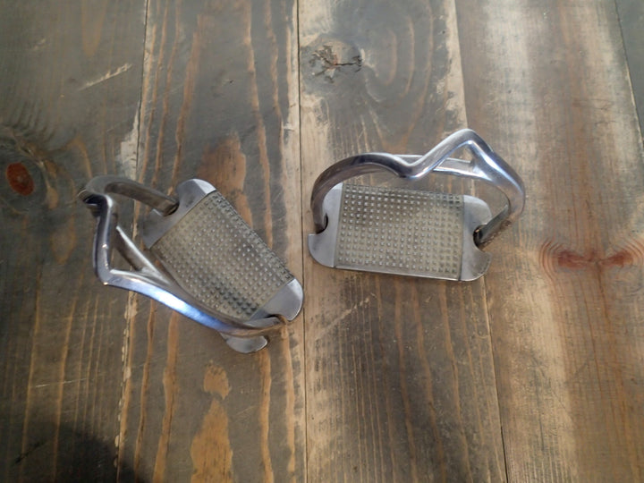 MDC S Classic Stirrup Irons - 4.5"