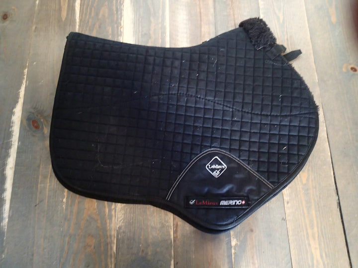 LeMieux Merino+ Half Lined Close Contact Square Pad - Size L