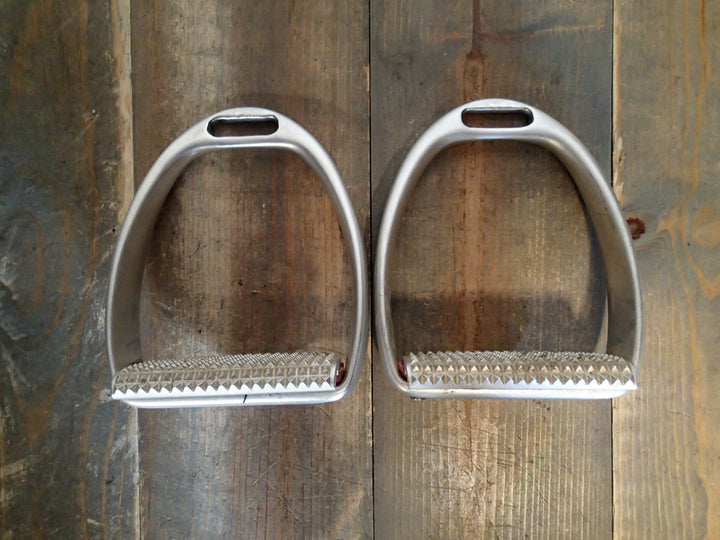Antares Wide Bed Stirrup Irons