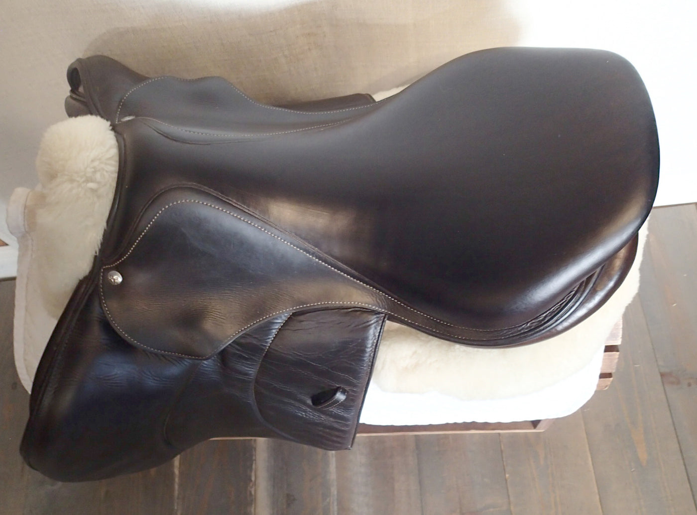 18" Voltaire Palm Beach Saddle - Full Buffalo - 2017 - 3AA Flaps - 4.75" dot to dot
